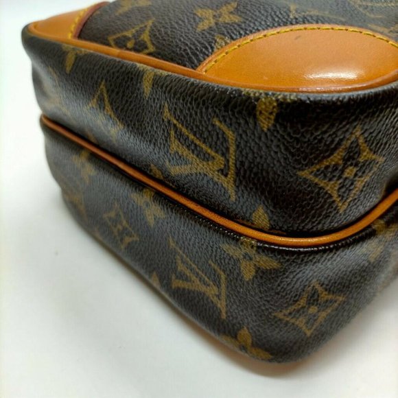 100% Authentic Louis Vuitton Amazon Monogram Cross - Picture 5 of 10